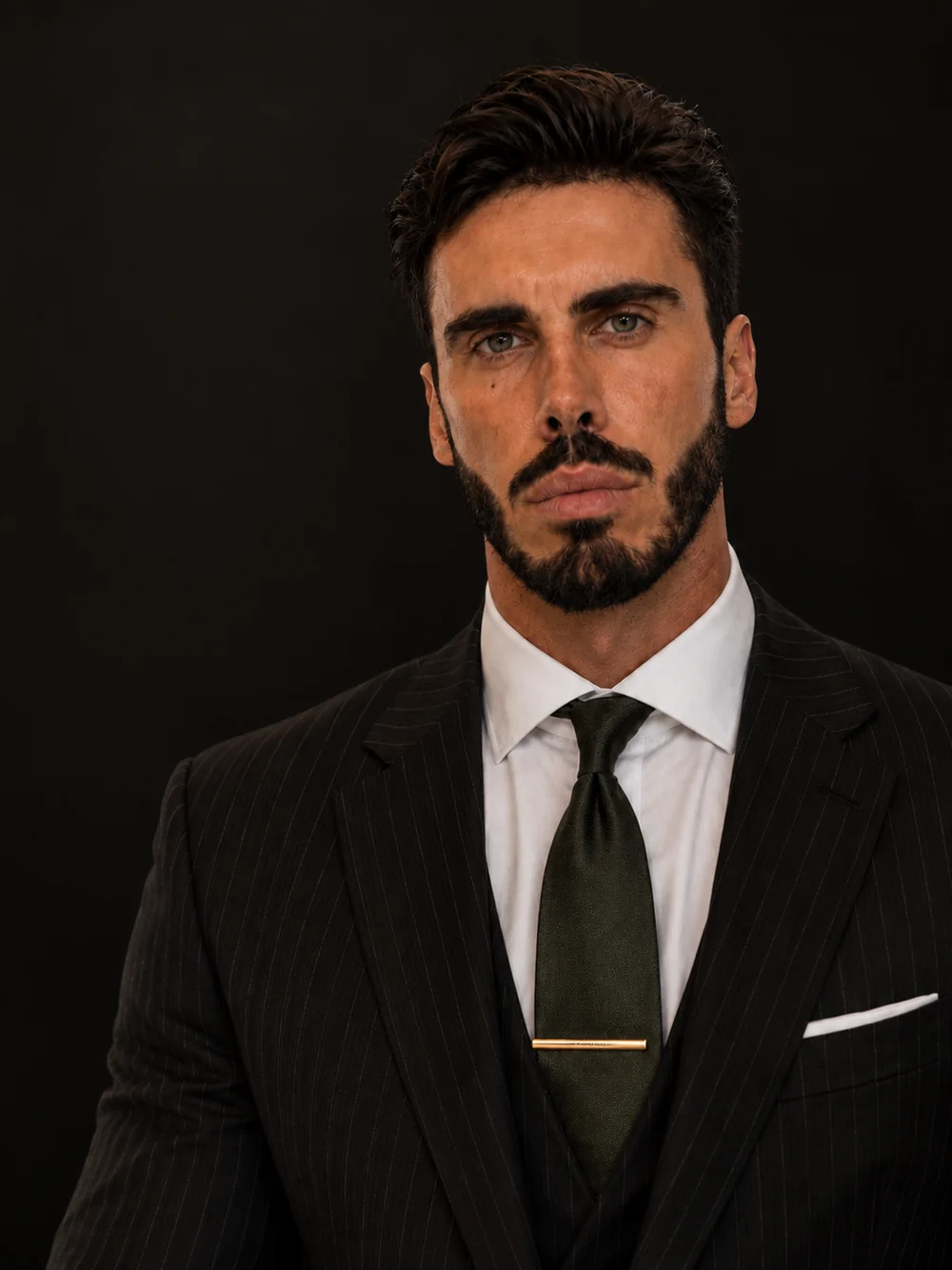 Enzo Trosini, founder di No Tax International, in abito scuro